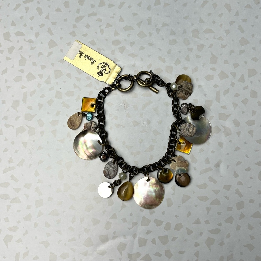 Premier Designs Seashore Shell Dangle Bracelet Mother of Pearl Brass Tone 7”